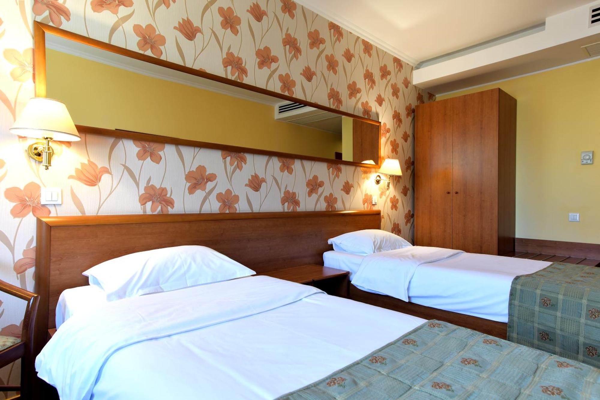 Hotel בראשוב מראה חיצוני תמונה