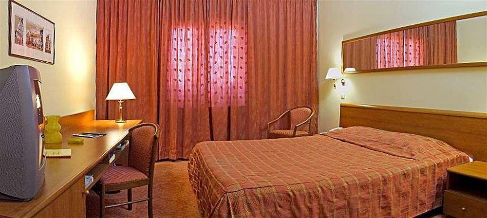 Hotel בראשוב מראה חיצוני תמונה