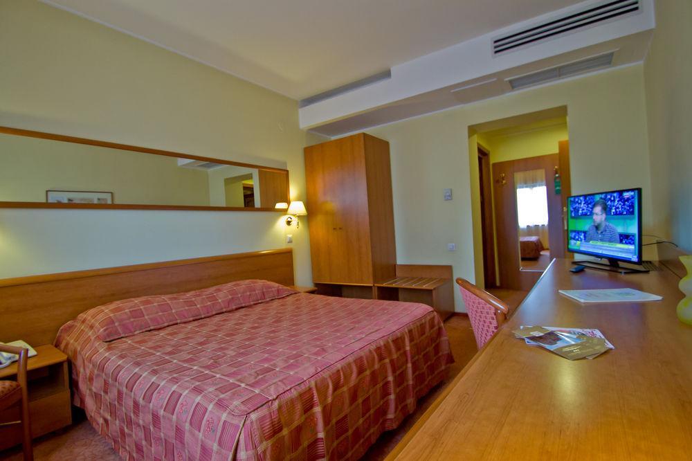 Hotel בראשוב מראה חיצוני תמונה