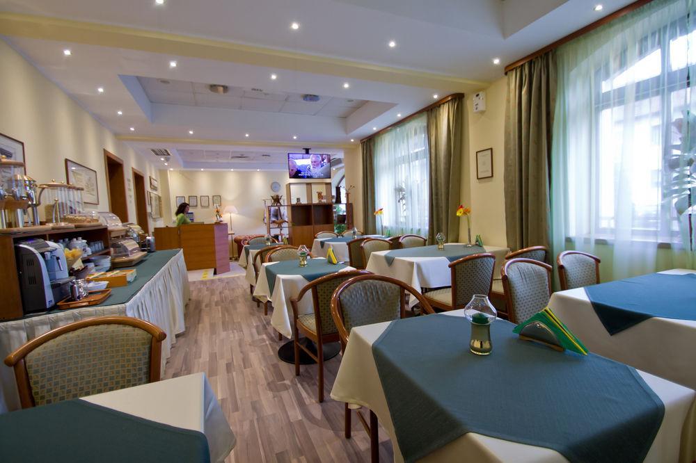 Hotel בראשוב מראה חיצוני תמונה