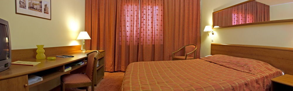 Hotel בראשוב מראה חיצוני תמונה