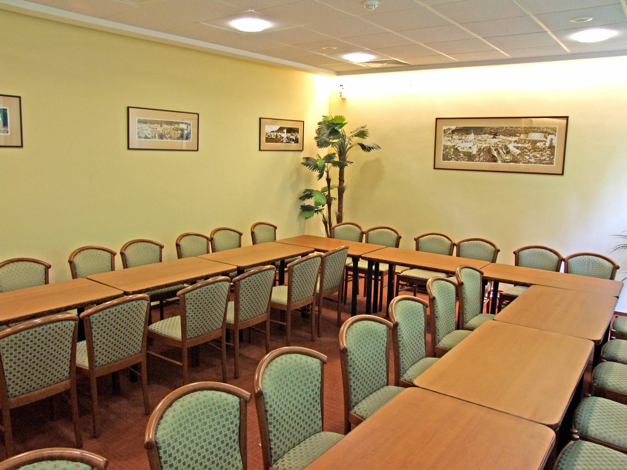 Hotel בראשוב מראה חיצוני תמונה